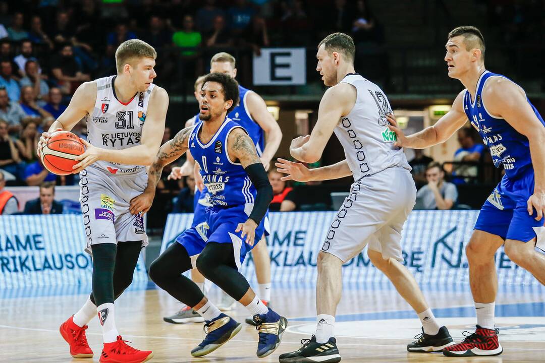 "Neptūnas" - "Lietuvos rytas" 74:70