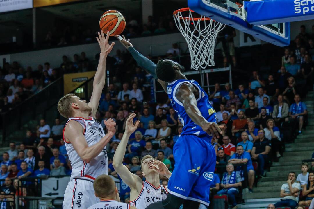 LKL: "Neptūnas" - "Rytas" 46:75