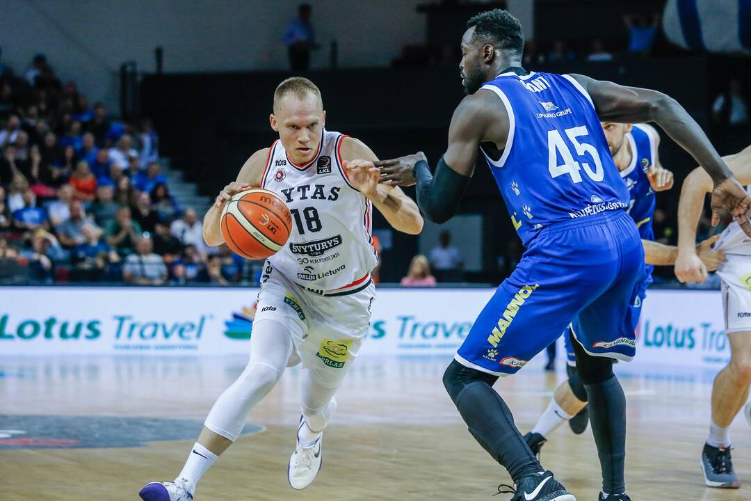 LKL: "Neptūnas" - "Rytas" 46:75