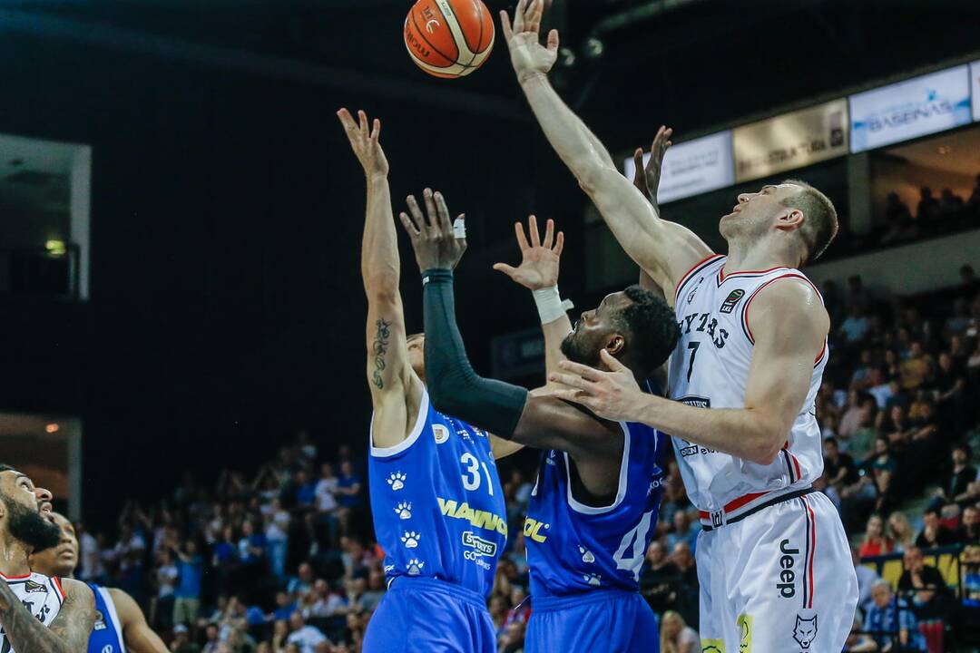 LKL: "Neptūnas" - "Rytas" 46:75