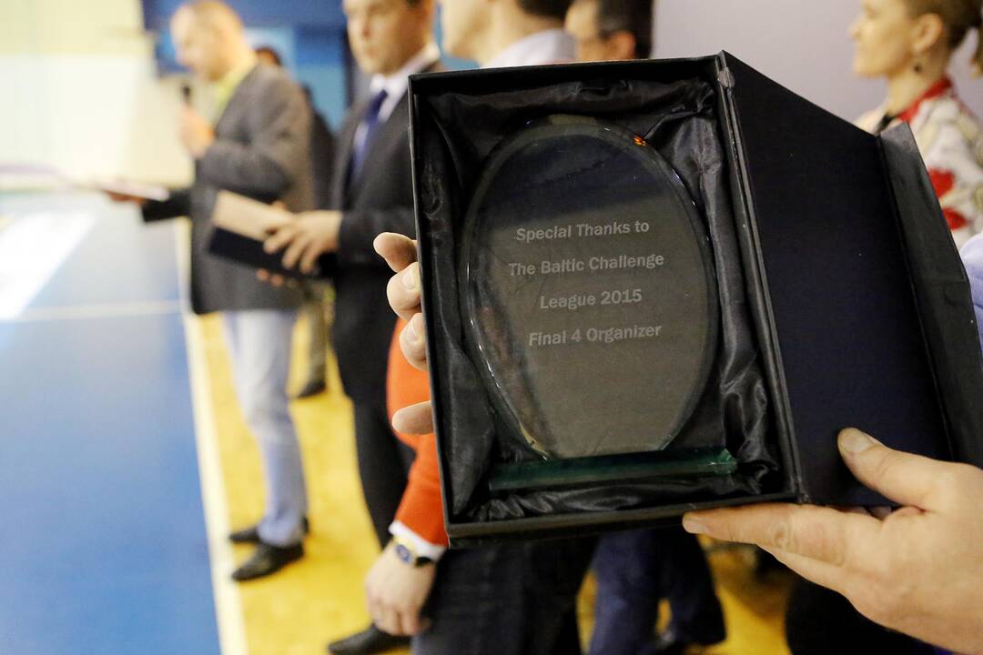 Klaipėdos "Dragūnas" iškovojo Baltijos rankinio lygos Iššūkio taurę