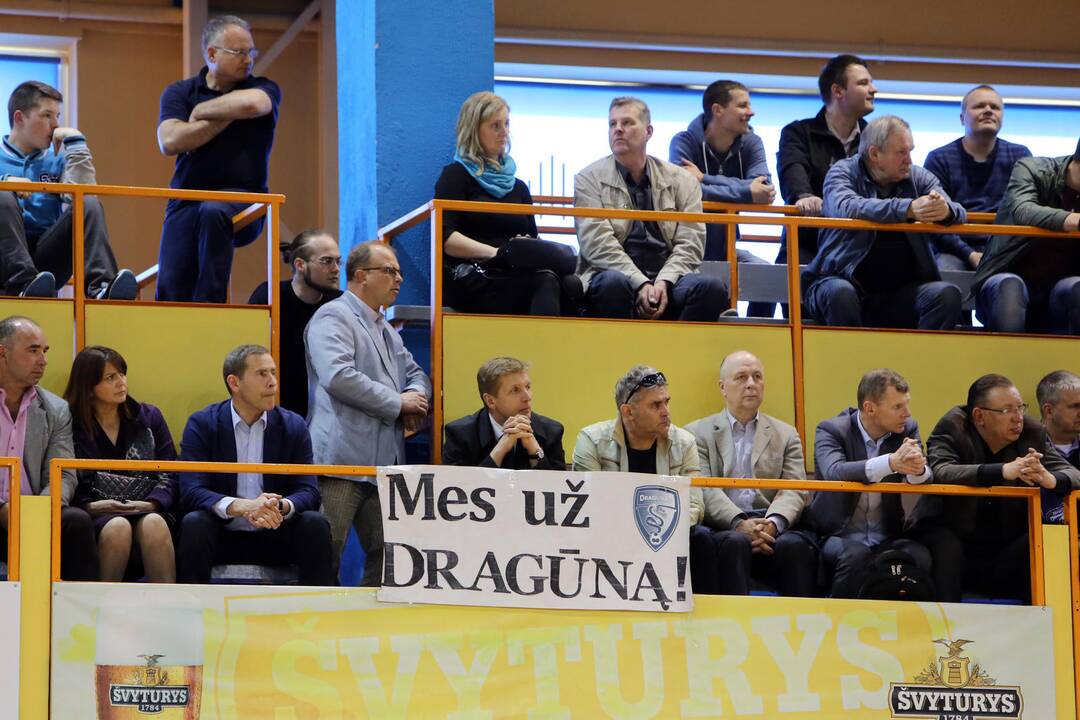 "Dragūnas" - "Almeida-Stronglasas"