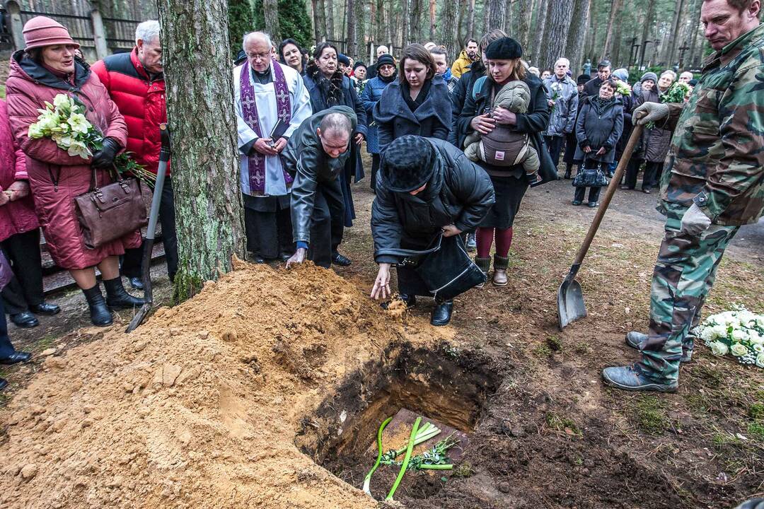 Aktorės D. Juronytės-Zelčiuvienės paskutinė kelionė