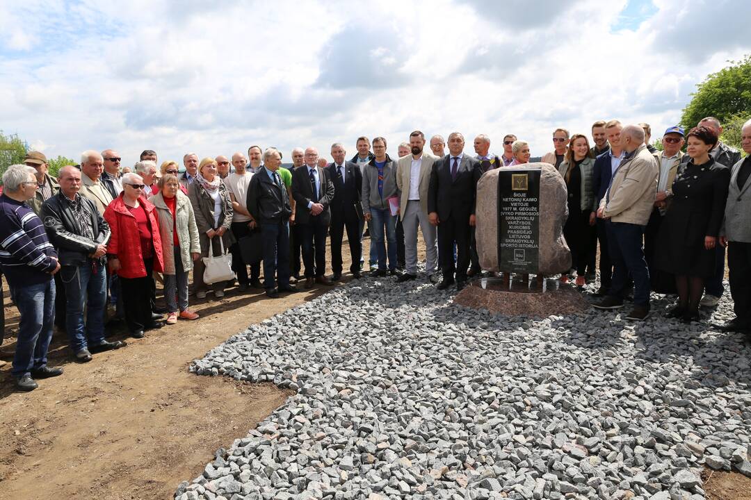 Įamžintas pirmasis Lietuvos sklandytojų skrydis