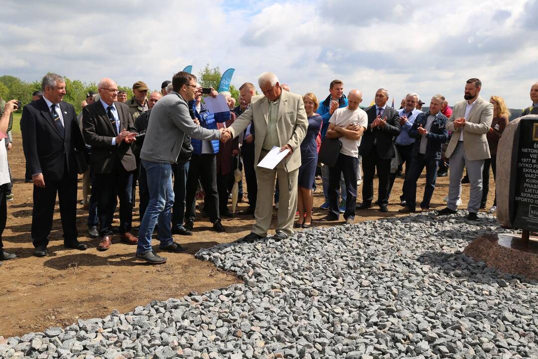 Įamžintas pirmasis Lietuvos sklandytojų skrydis