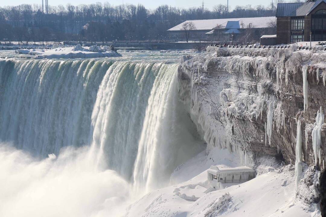 Užšalęs Niagaros krioklys