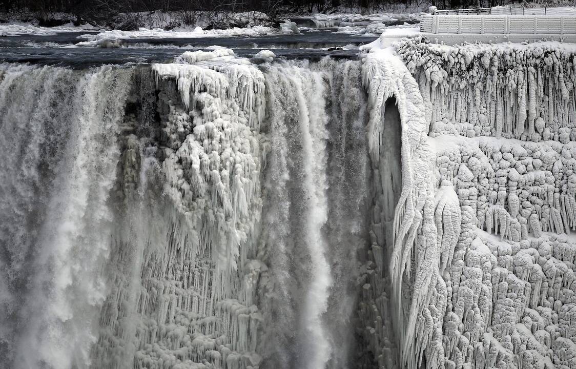 Užšalęs Niagaros krioklys