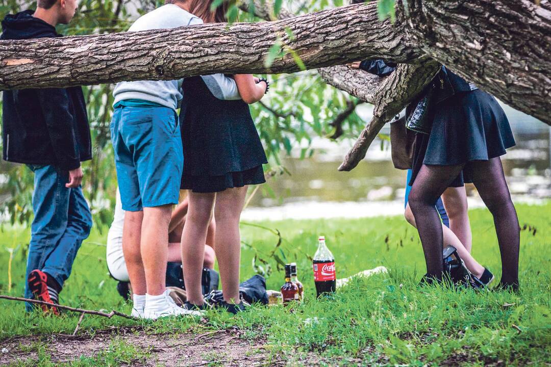 Mokslo metų pradžia aplaistyta alkoholiu