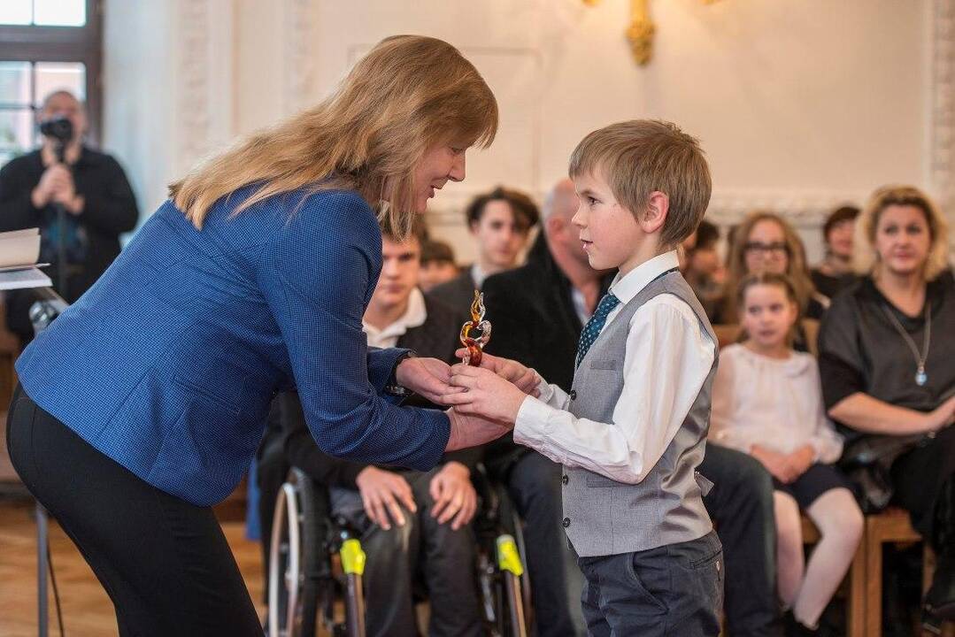 Apdovanoti gabiausi Kauno moksleiviai