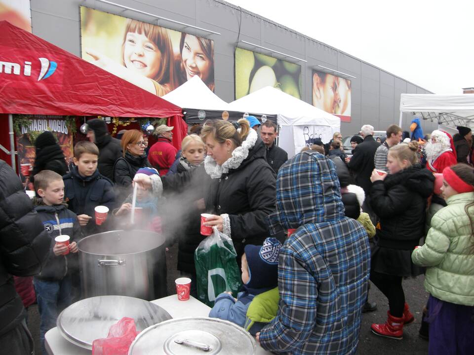 Trijų metrų žagarėlių eglutė