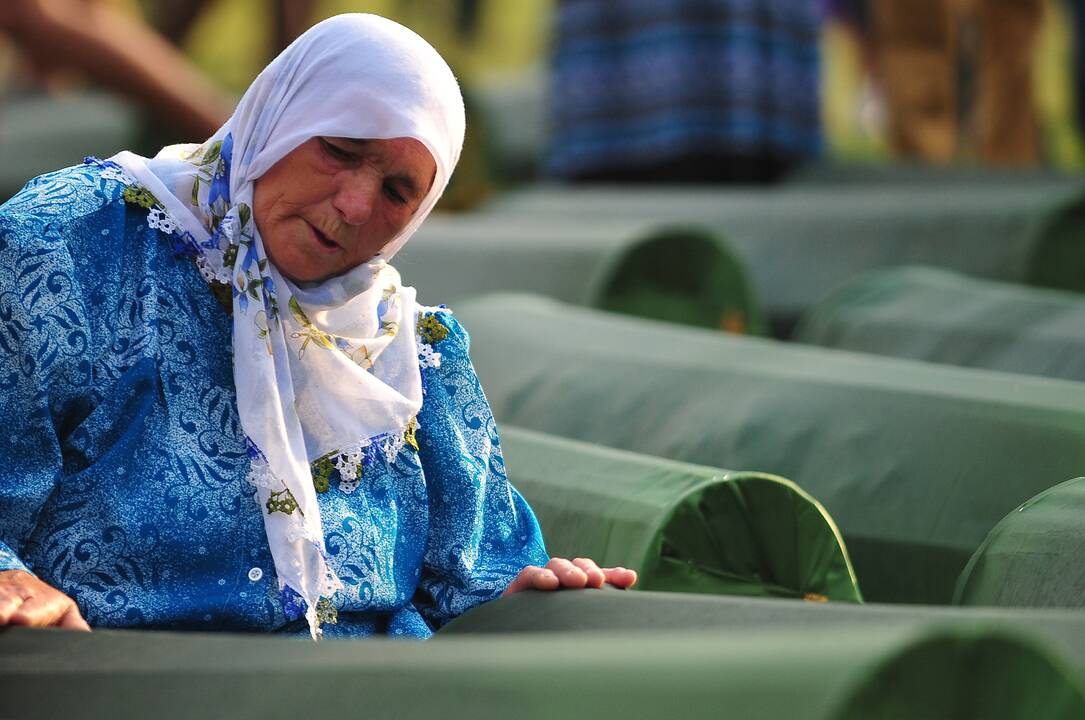 Trijų Srebrenicos žudynių aukų artimiesiems –  po 20 tūkst. eurų