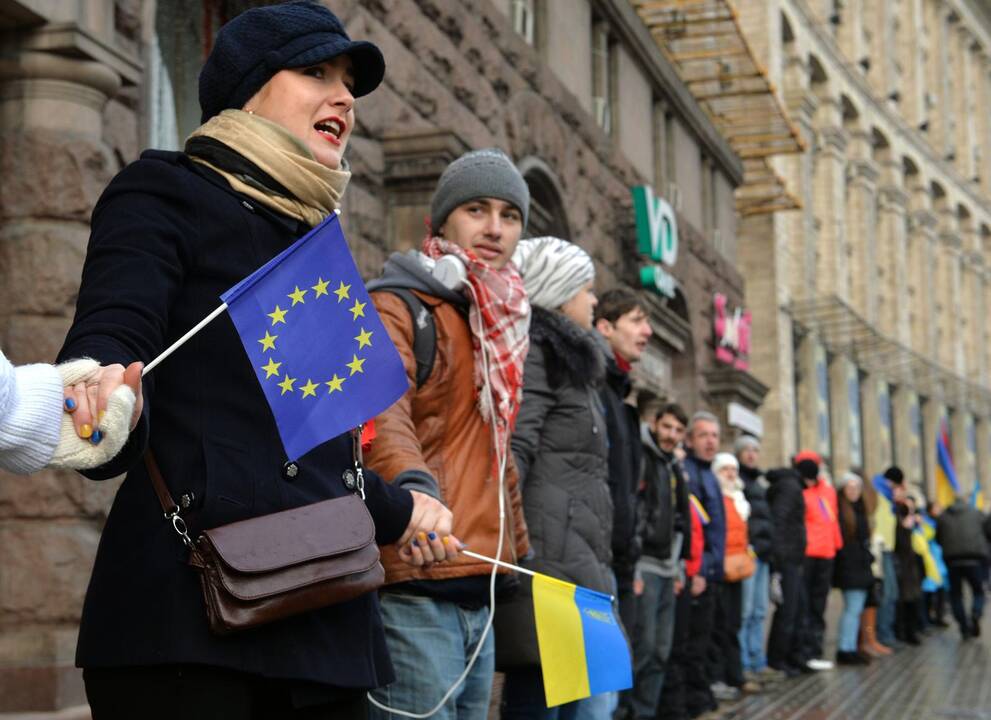 Ukrainos sostinėje - protestai ir gyva grandinė