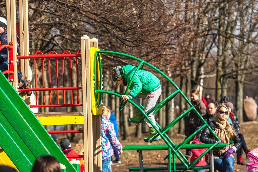 Kauniečiai suskubo į gamtą