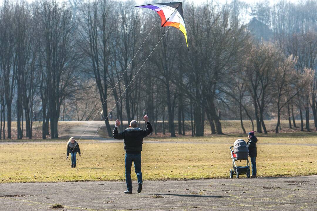 Kauniečiai suskubo į gamtą