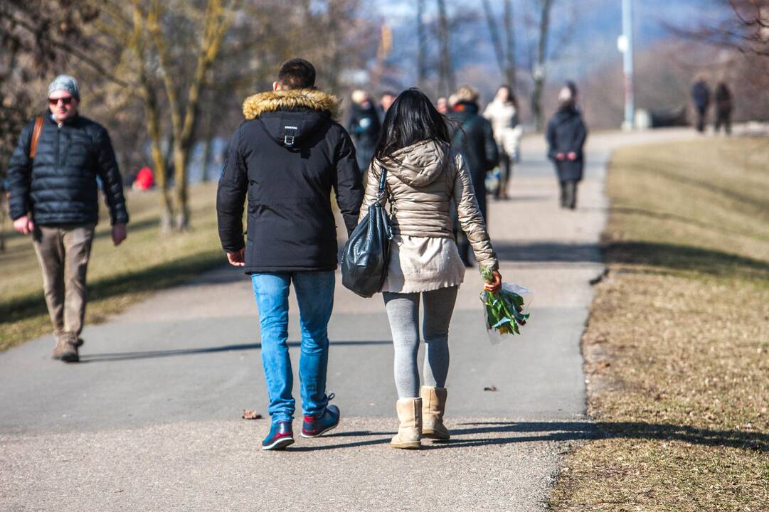 Kauniečiai suskubo į gamtą