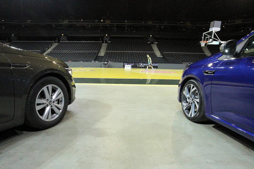„Žalgirio“ krepšininkai bandė „Renault“ automobilius