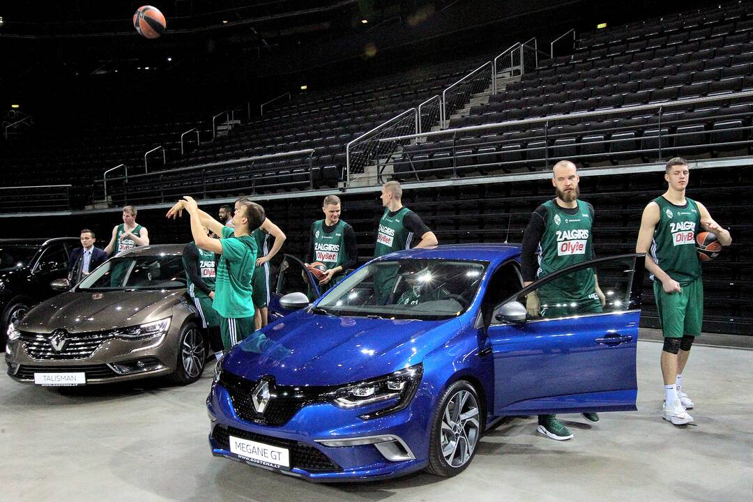 „Žalgirio“ krepšininkai bandė „Renault“ automobilius