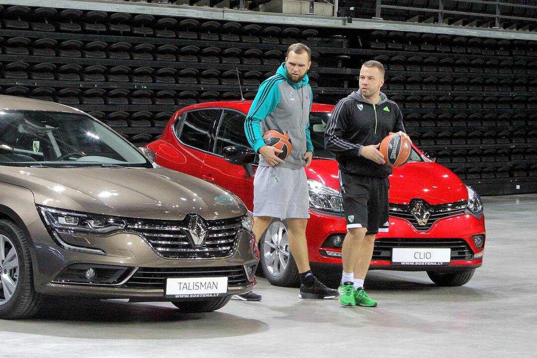 „Žalgirio“ krepšininkai bandė „Renault“ automobilius