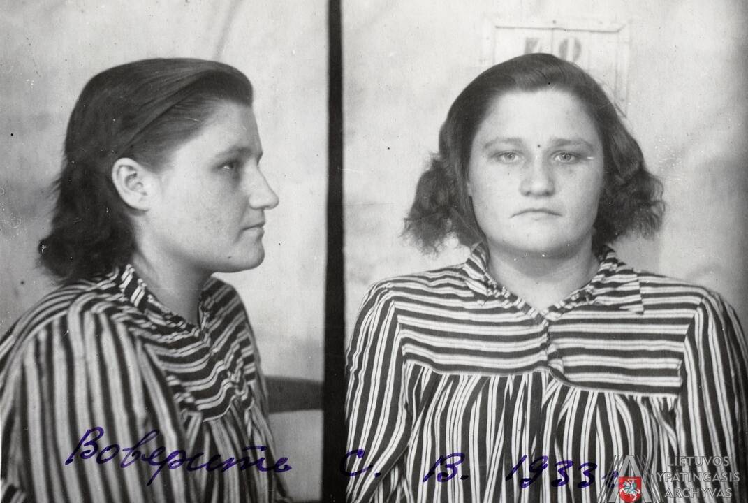 iš marlės pasiūta vėliava, 1957 m. vasario 16 d. naktį iškelta medžių viršūnėse Gailaičių ir Pašilės kaimuose Sedos rajone
