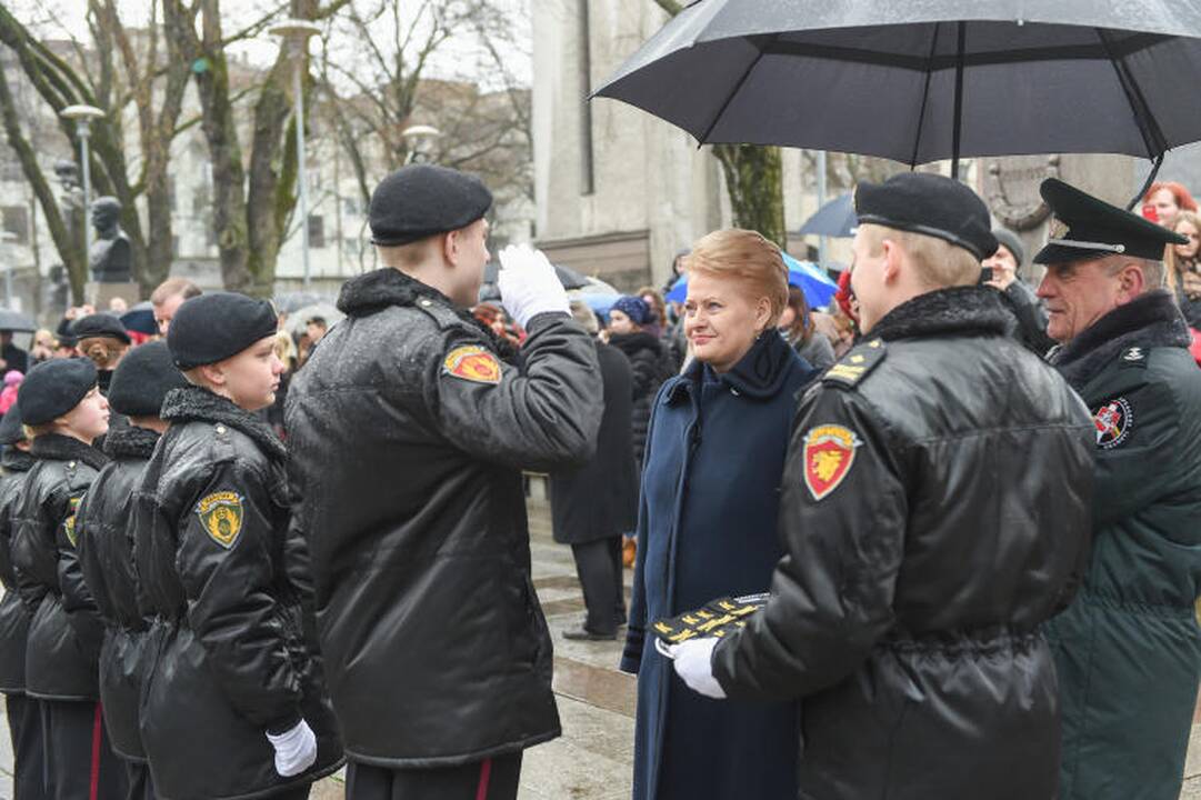 Prezidentė priėmė kadetų priesaikas
