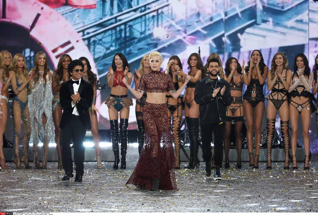 „Victoria's Secret“ šou Paryžiuje