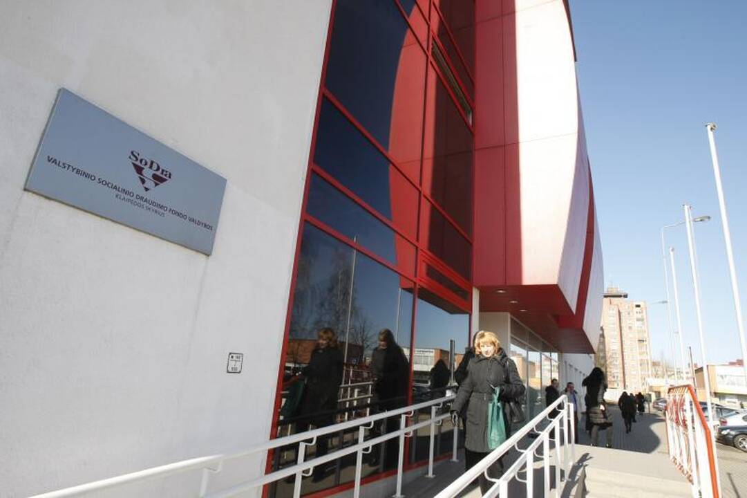 Tyrimas: gyventojai „Sodrai“ rašo šiek tiek daugiau negu šešetą