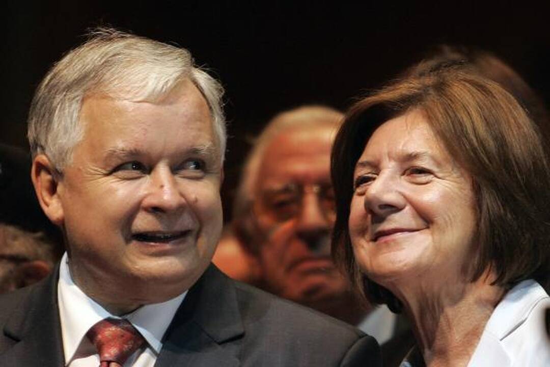 Pirmosios ponios palaikai jau Varšuvoje