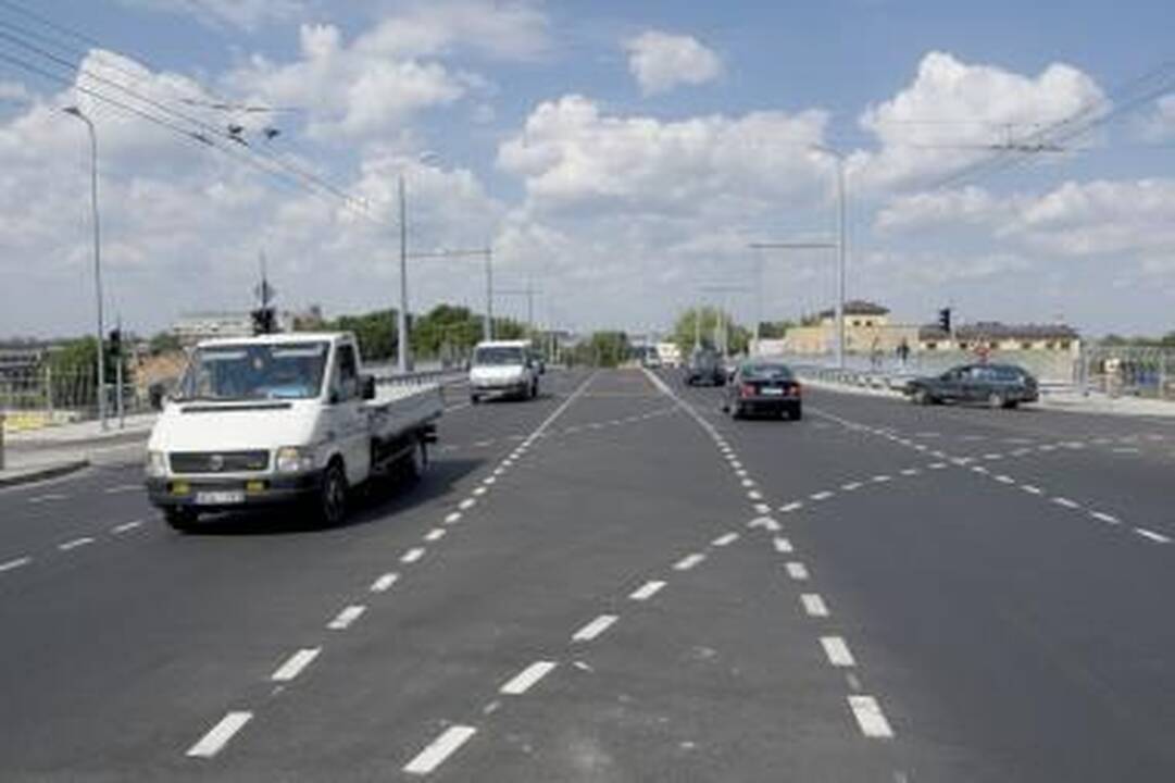 Keliuose važinėti bus saugiau