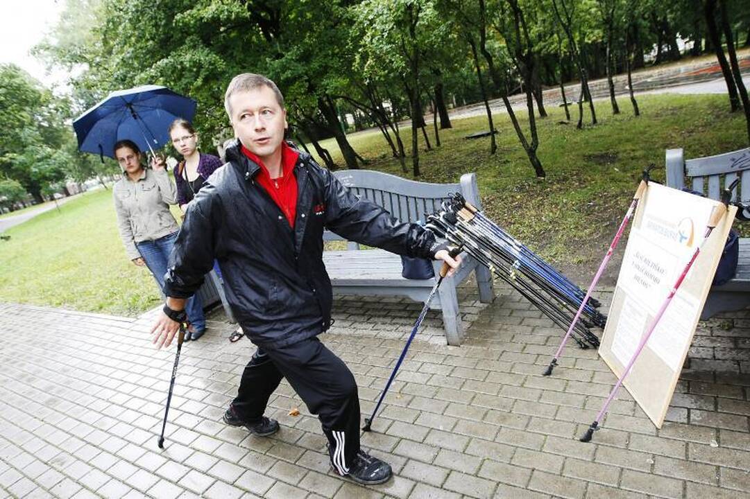Kauniečiai kviečiami į šiaurietiško ėjimo su lazdomis žygį