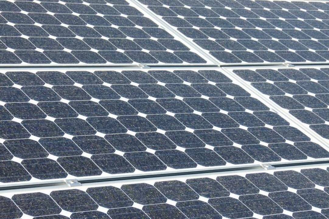 Nanodaleles galėtų padidinti saulės elementų efektyvumą iki 44 proc.