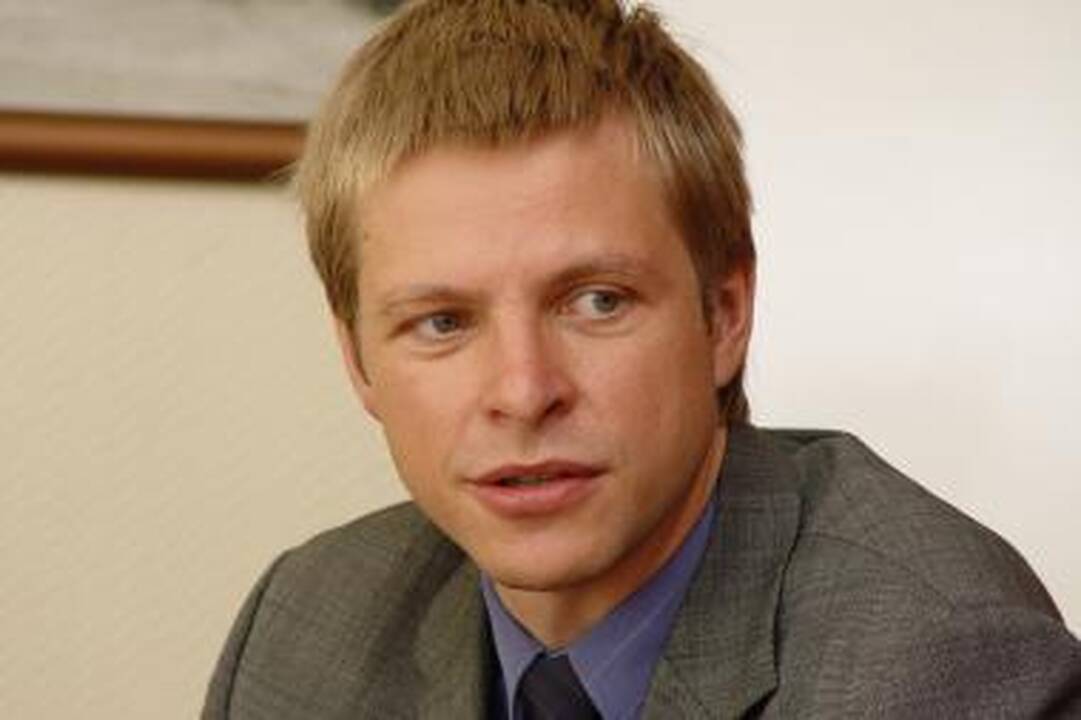 Teisingumo ministras: D.Kedžio dukra turi būti grąžinta mamai