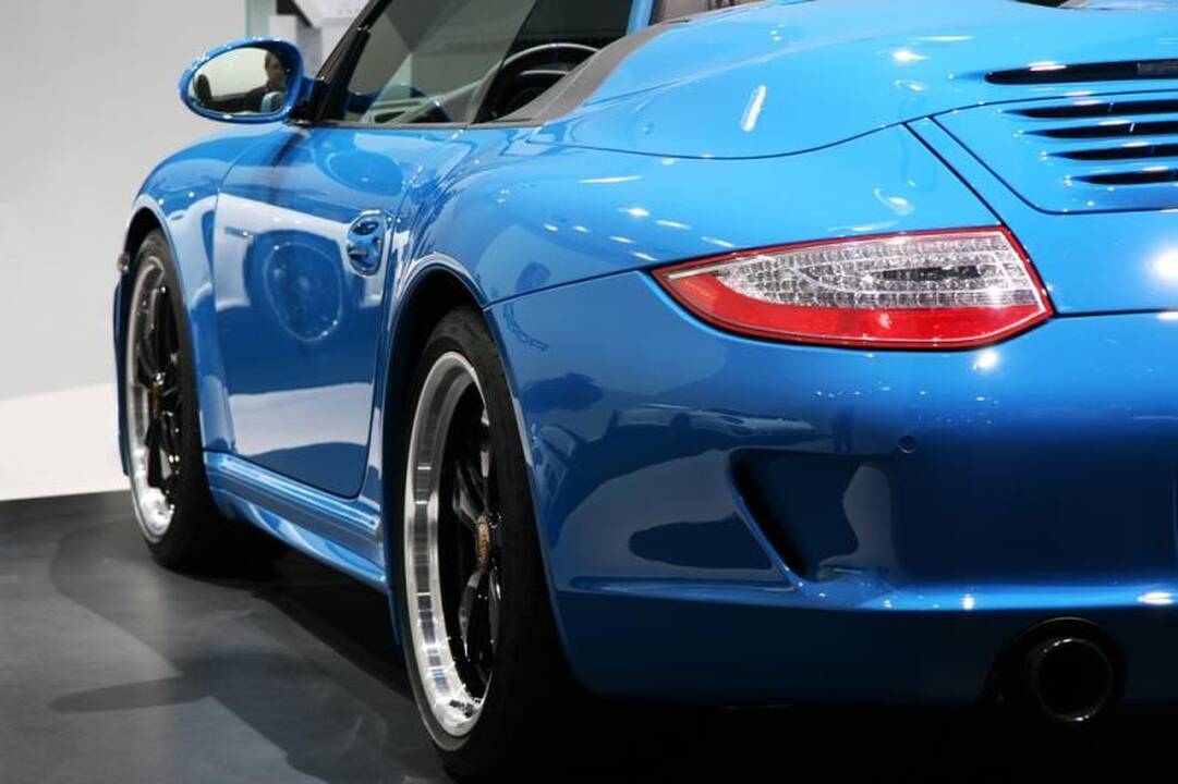 „Porsche“ automobilių populiarumas auga kaip ant mielių