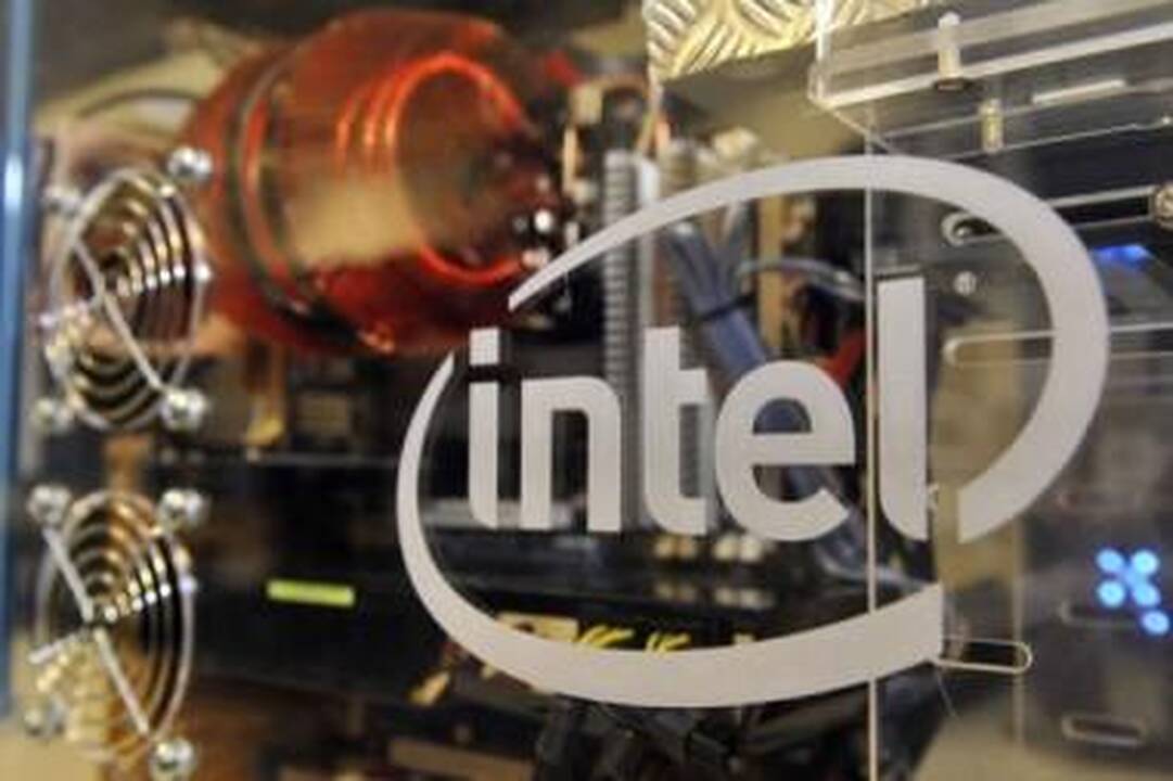 „Intel“ investuoja į studentams skirtų planšetinių kompiuterių gamybą