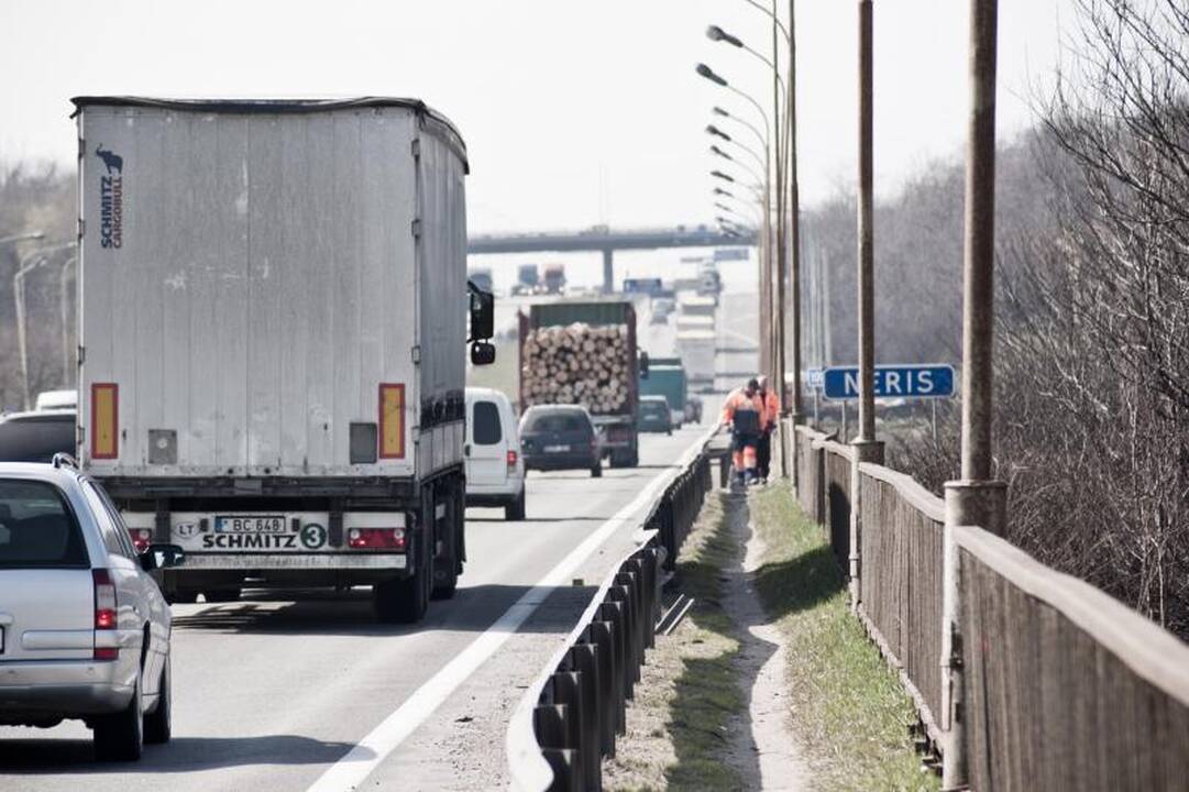 Tiltas per Nerį atidaromas po savaitės