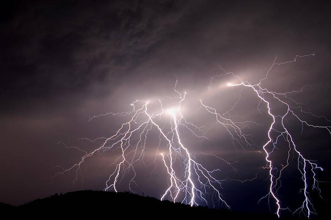 Amerikoje perkūnas trankosi į vyriškos lyties nenuoramas?