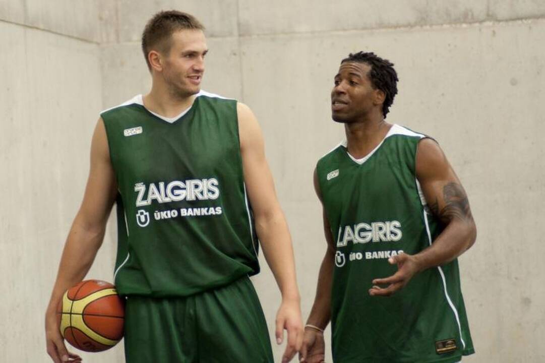 „Žalgiris“ lygiosiomis baigė draugiškas rungtynes su „Unics“