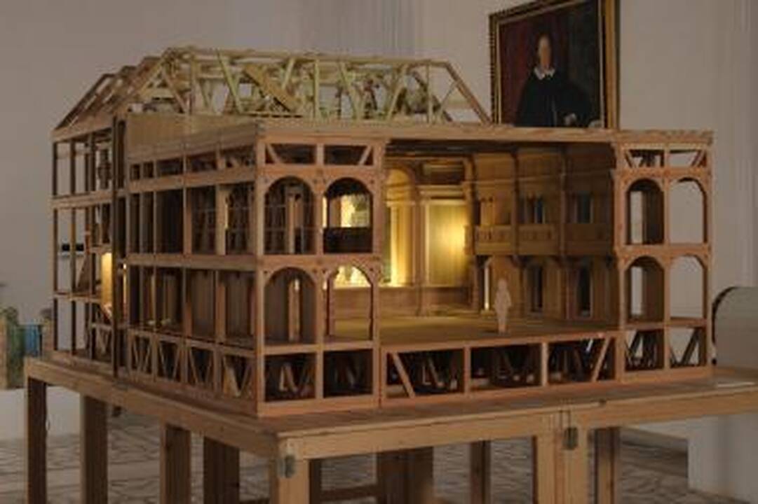 Į uostamiestį atkeliavo barokinės operos teatro maketas