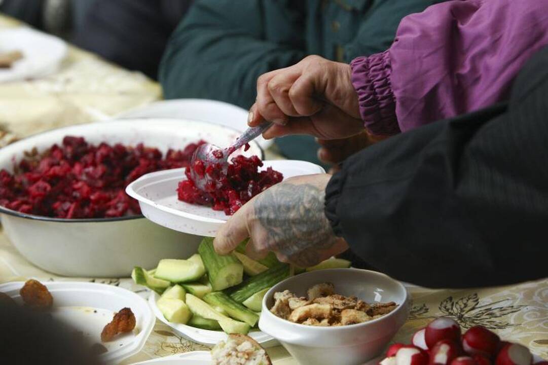 Taupumas ar varguolių skriaudimas: savivaldybės sutaupė 24 mln. litų