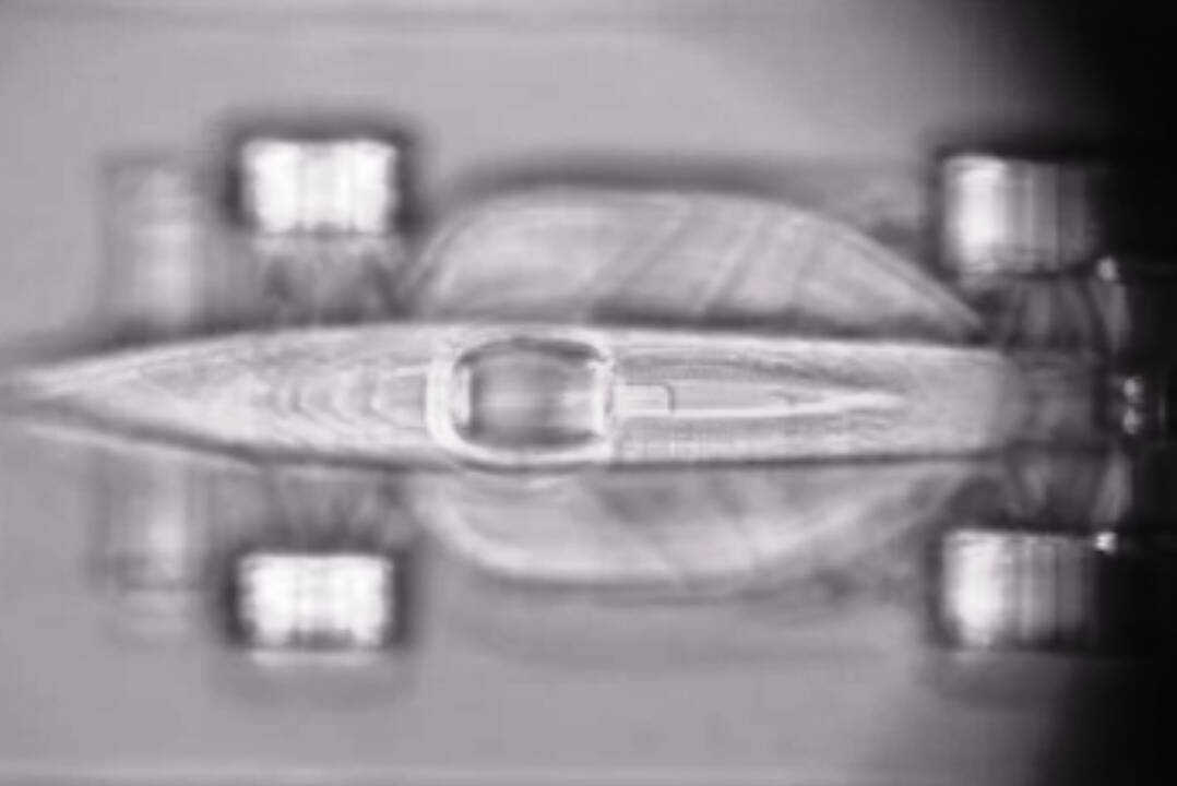Pasiektas 3D nano spausdintuvo rekordas: lenktyninis automobilis