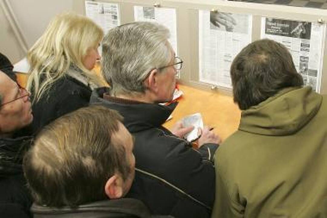 Tūkstančiams bedarbių - galimybė įgyti naują profesiją arba persikvalifikuoti
