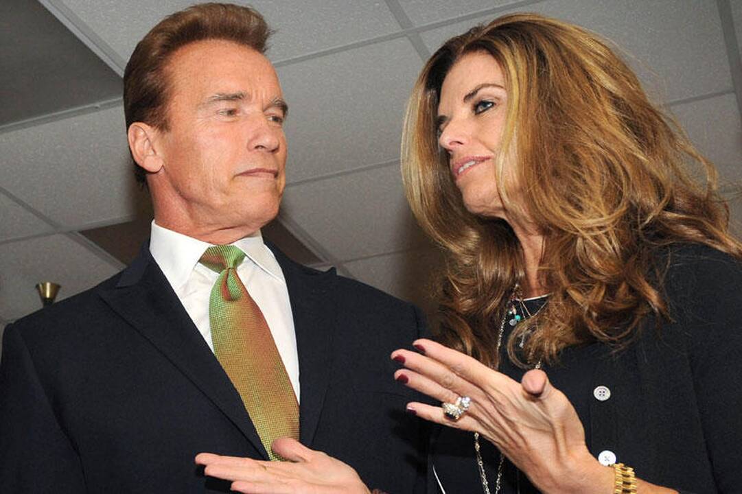 Maria Shriver nebenori skirtis su Arnoldu Schwarzeneggeriu?
