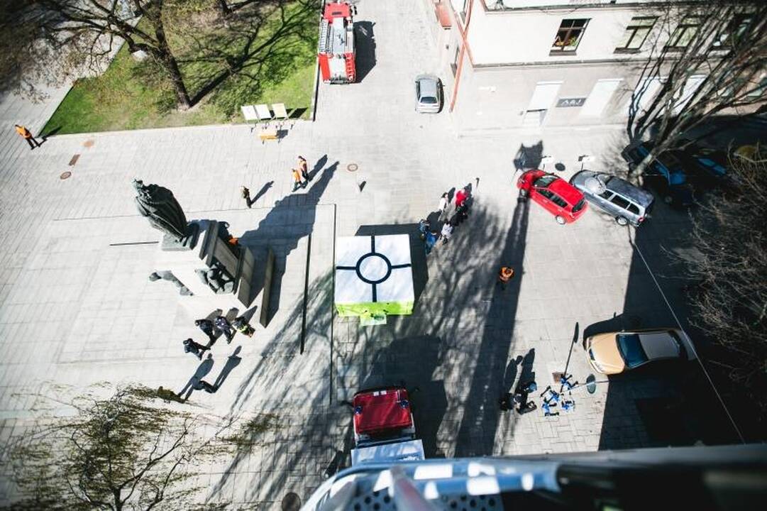 Šilainių tragedijos pamokos: ugniagesiai išbandė naują oro pagalvę