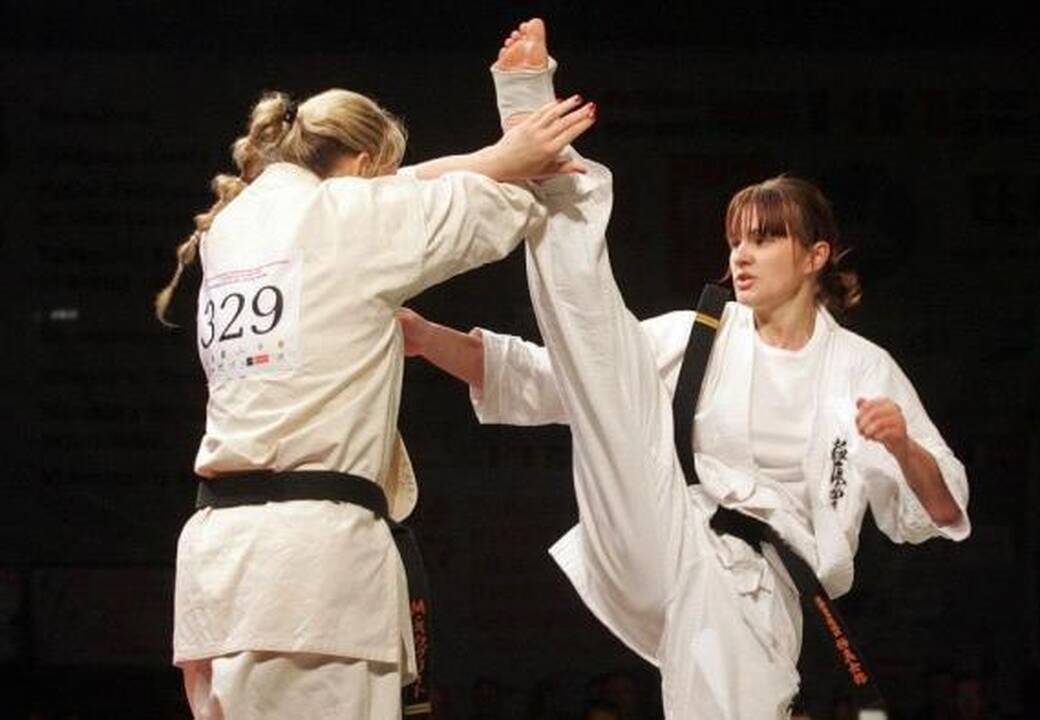 I .Mikštaitė karate pasaulio čempionatui rengiasi kovodama su vyrais
