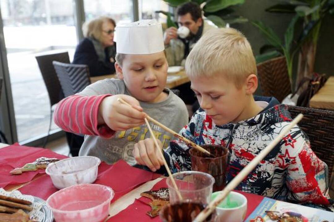 Vilniečių puošti meduoliai – vaikų namų auklėtiniams