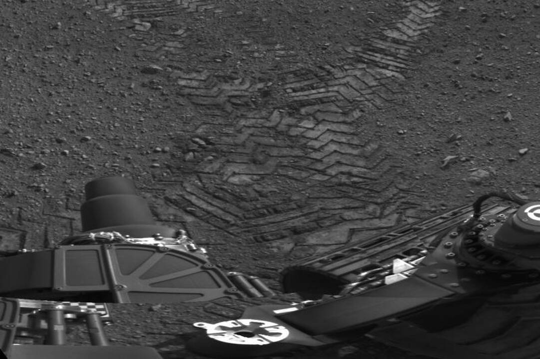 Marsaeigis „Curiosity" pirmąkart pajudėjo iš vietos