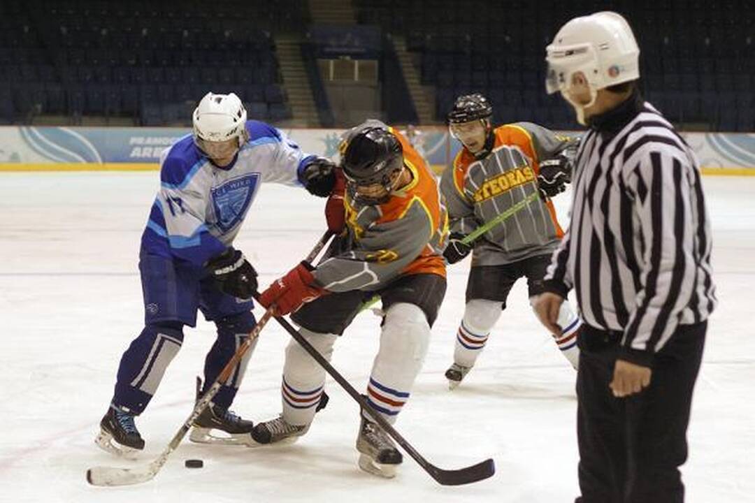 Ledo ritulio čempionate – tęsiasi pergalinga „Ice Wind“ serija