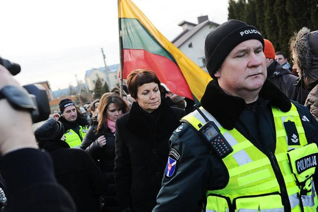Teismo sprendimas neįvykdytas, mergaitė liko namuose (dar papildyta)