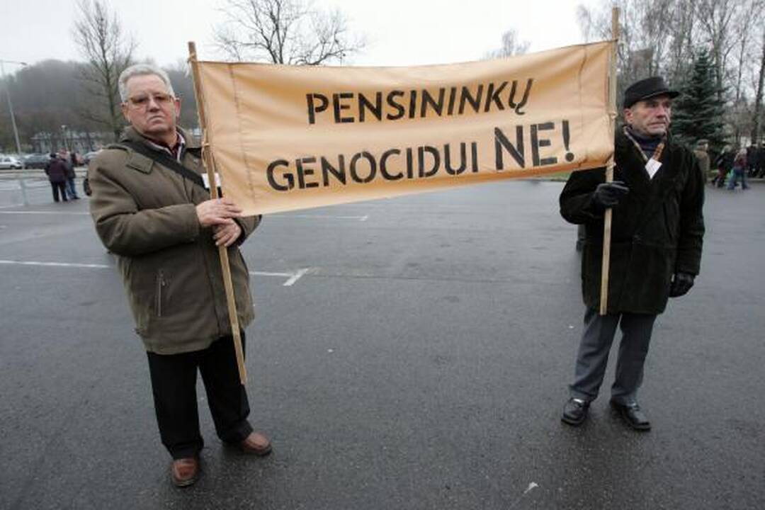 Seimas dar kartą atmetė pasiūlymą atkurti pensijas (papildyta 14.15 val.)
