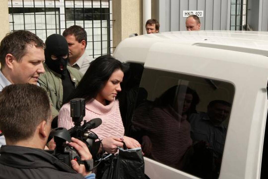 Siūloma D.Kedžio dukters pasimatymus su motina rengti darželyje