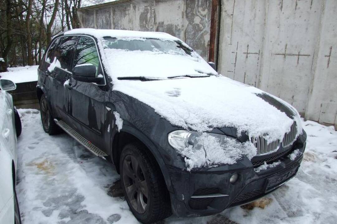 Valentino dieną Klaipėdoje siautė automobilių detalių vagys
